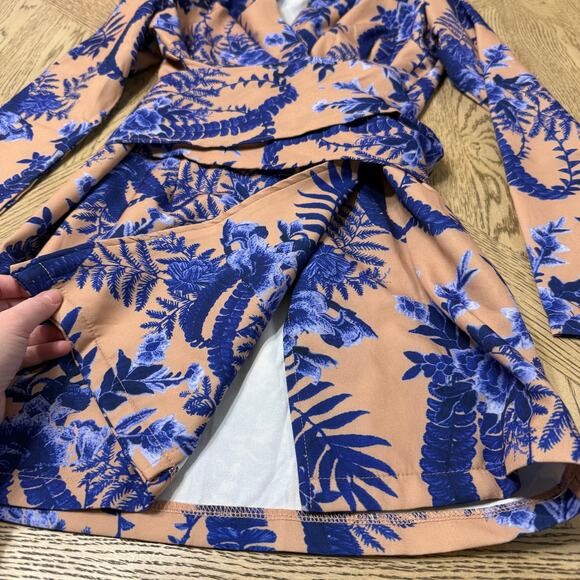 Pretty Little Thing Blazer Wrap Dress Tan Blue Floral 6 - Picture 6 of 10